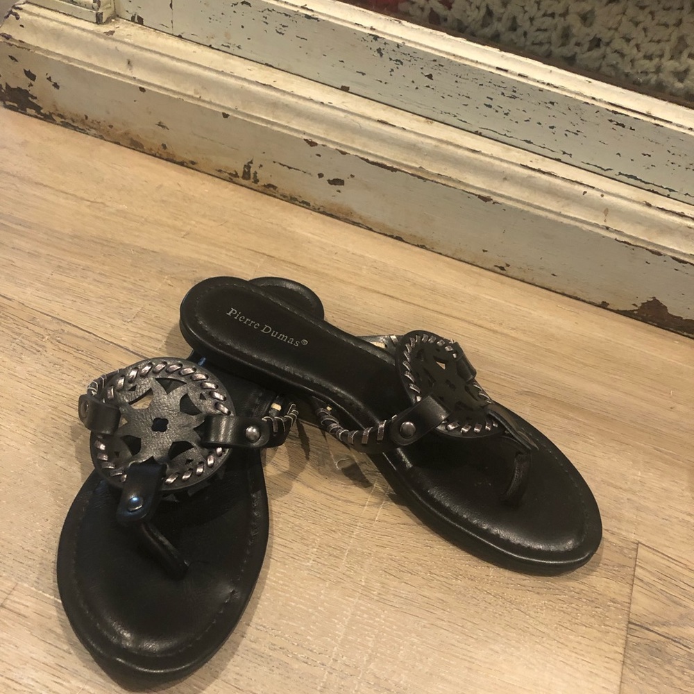 Black leather sandals